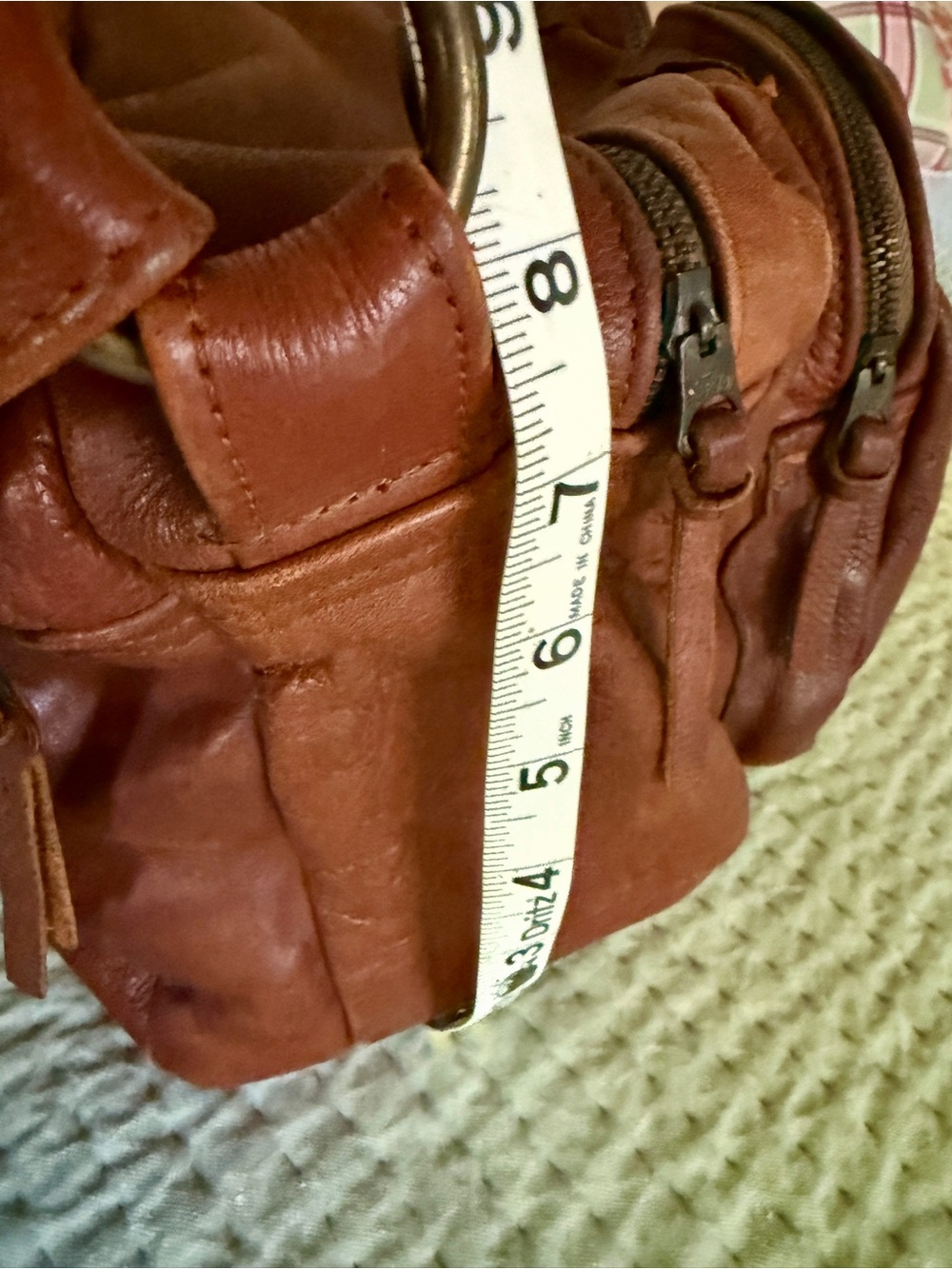 Unisex Leather Large Messenger Bag - Picture 15 of 16